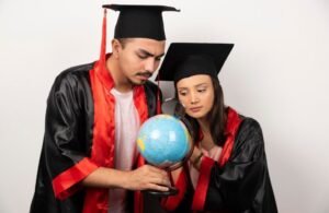 What Qualifications Help Someone Become a Travel Agent?