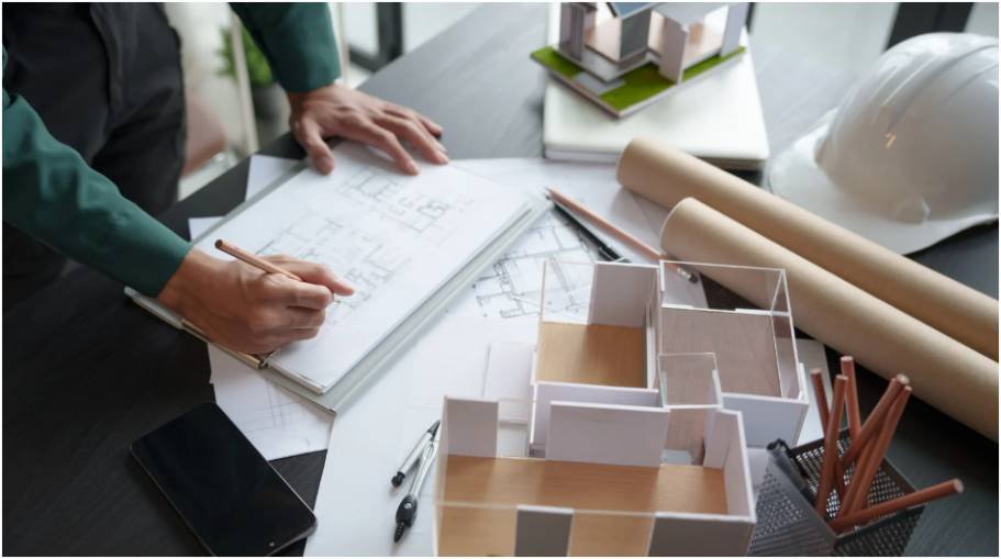 How to Balance Multiple Projects as a Contractor Without Losing Focus