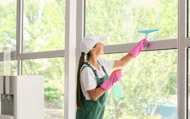 Planning Office Window Cleaning Around Building Operations